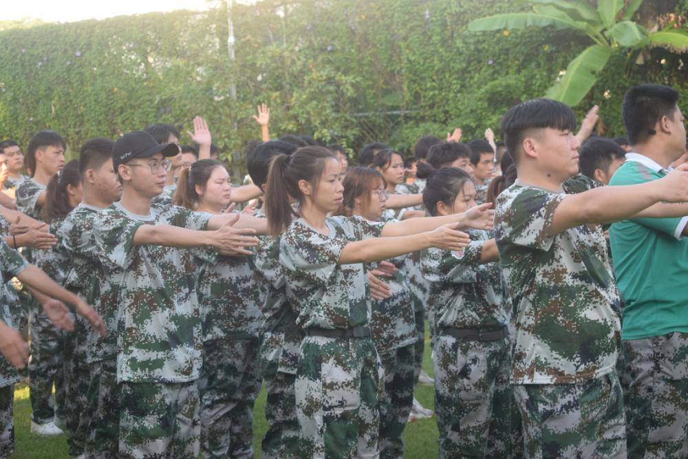 建秋冬季团队这样玩超带感！澳门新葡京解锁广州创意团(图2)